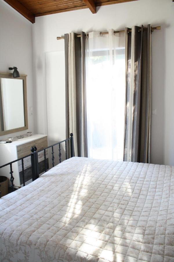 Joyas Cosy Apartment Tragaki Bagian luar foto